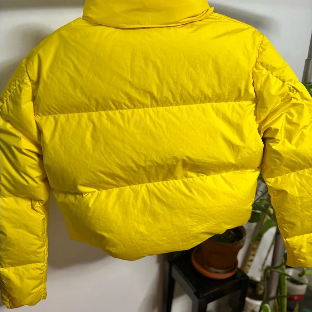 Aritzia Super Puff jacket - Picture 4 of 4